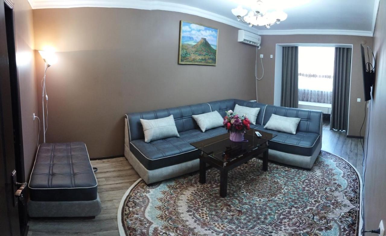 Apartment Near Farkhadskiy Bazar Tasjkent Eksteriør billede